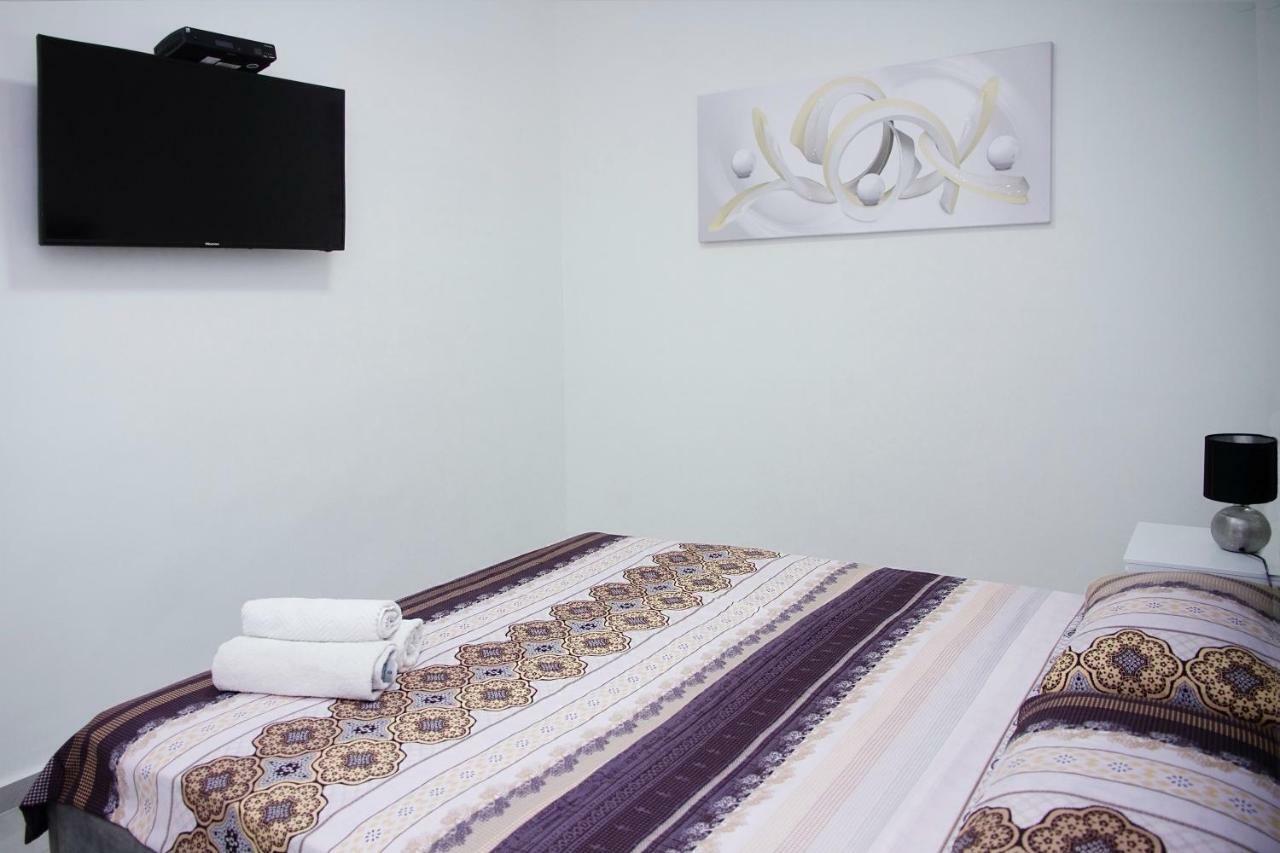 בת ים Apartments4You Maya מראה חיצוני תמונה