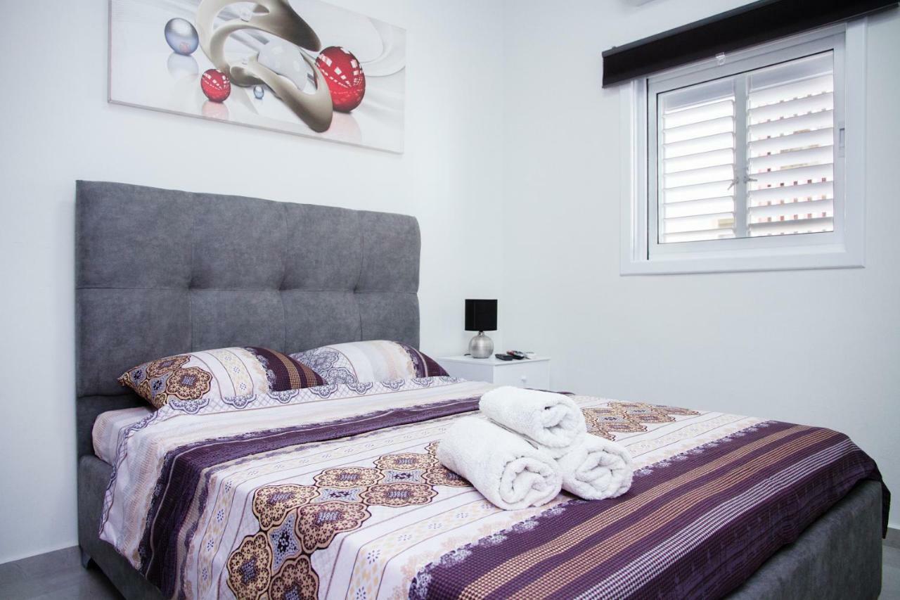 בת ים Apartments4You Maya מראה חיצוני תמונה